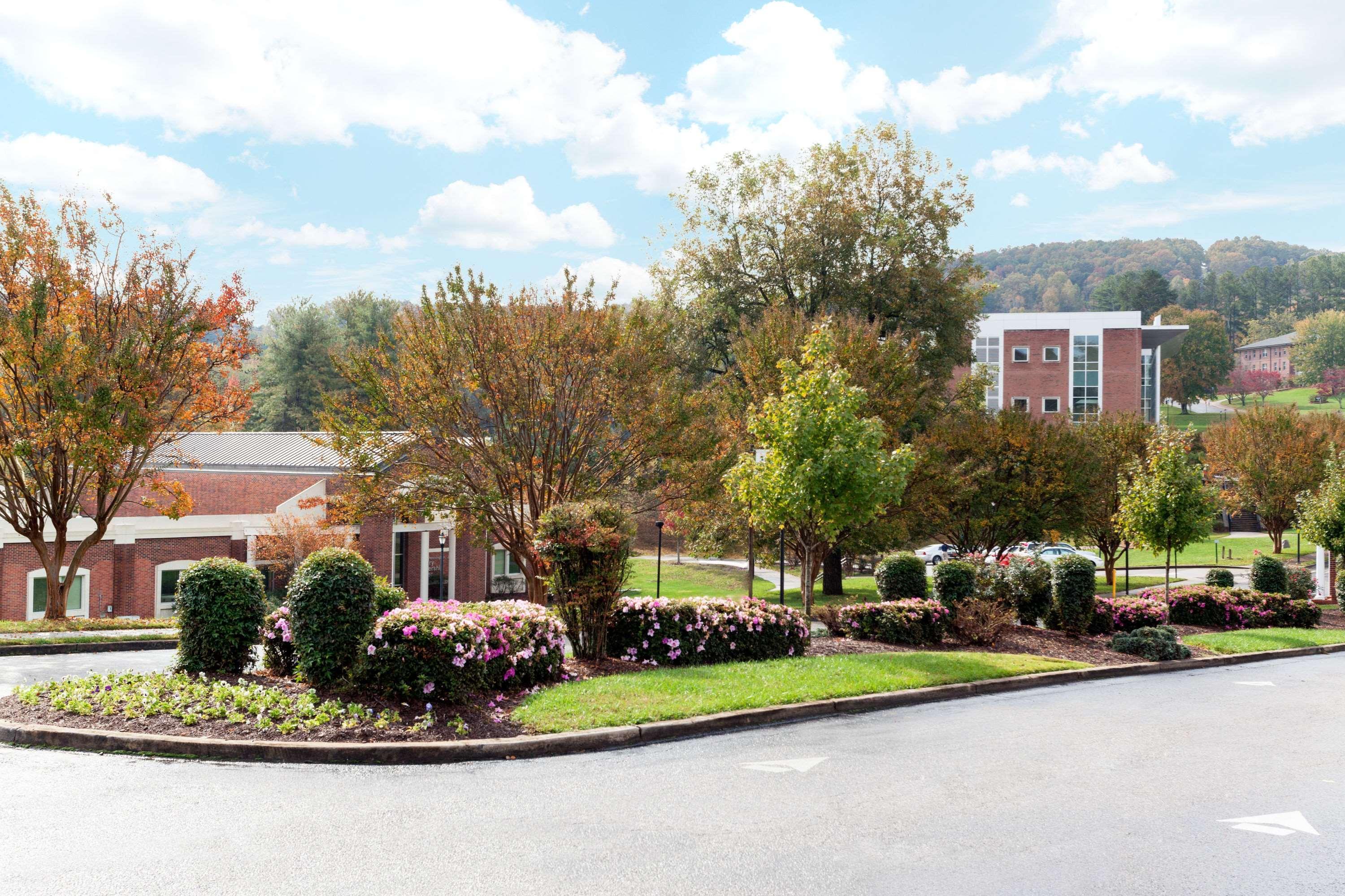 Days Inn By Wyndham Dahlonega University Area Exterior foto