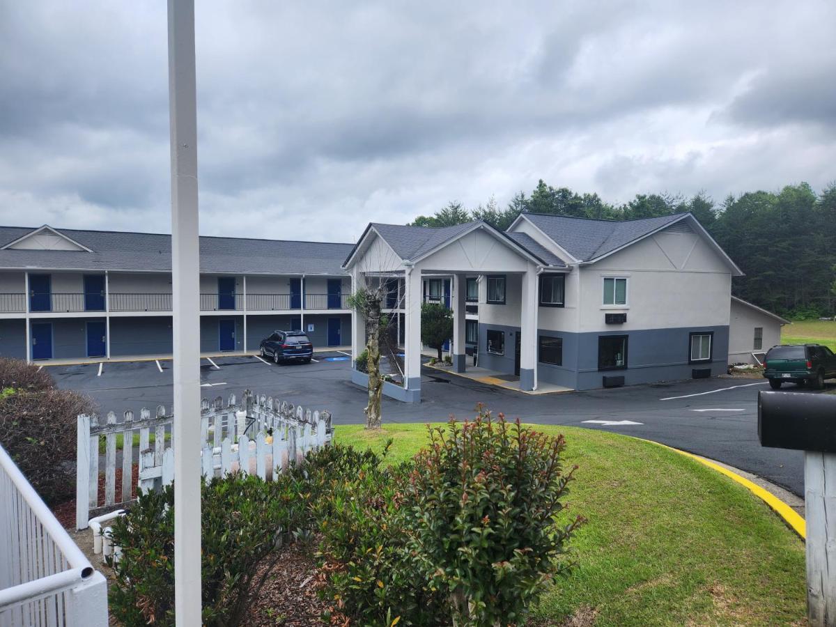 Days Inn By Wyndham Dahlonega University Area Exterior foto