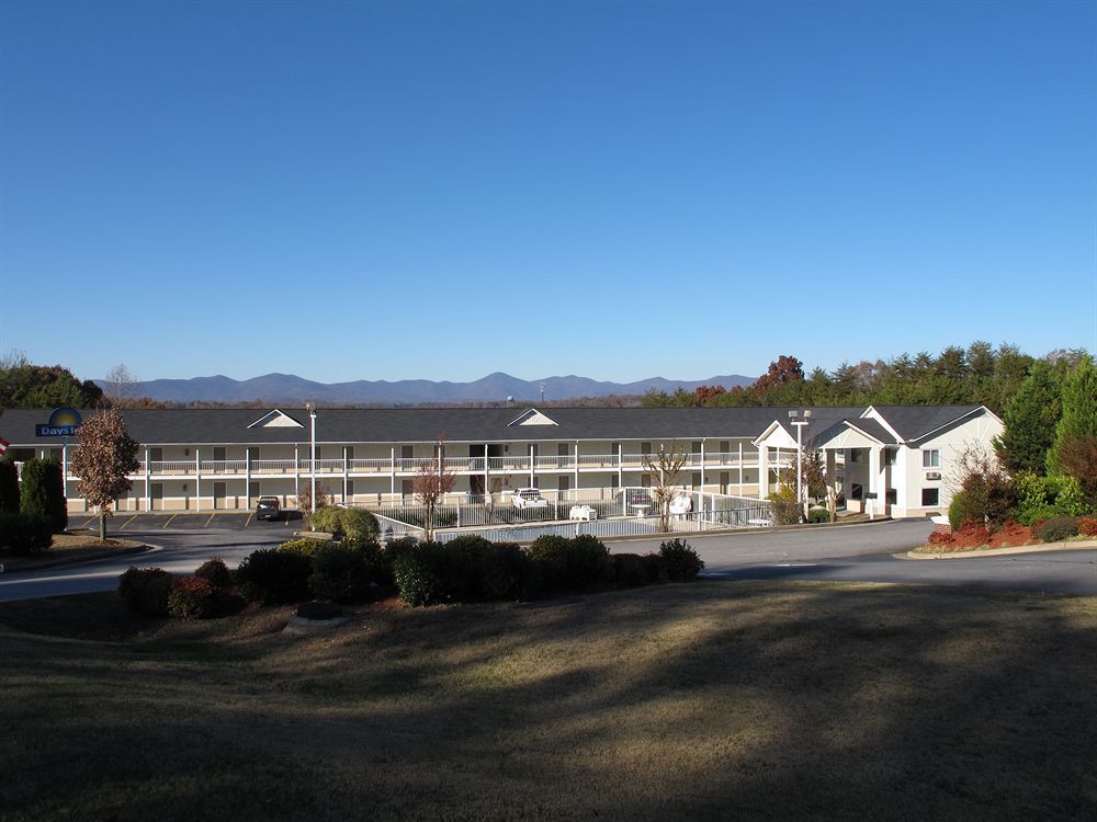Days Inn By Wyndham Dahlonega University Area Exterior foto